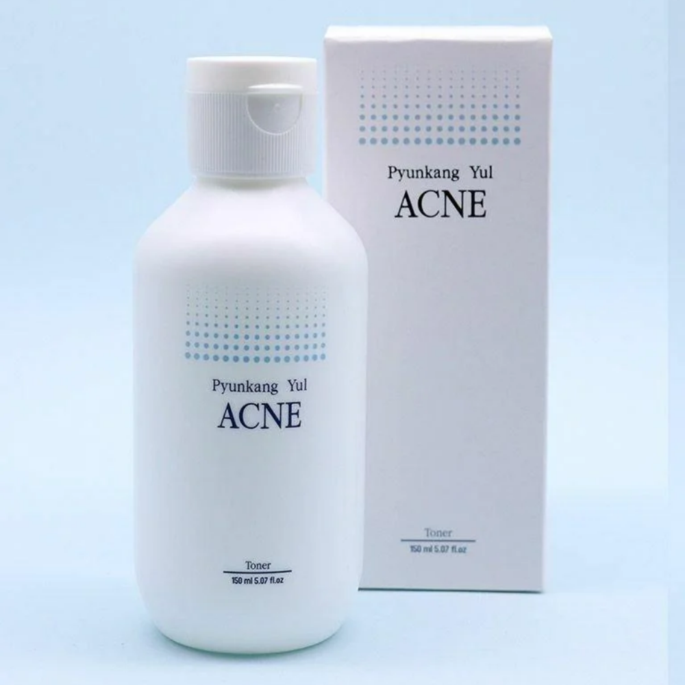 Una bottiglia Pyunkang Yul Acne Toner 150ml.