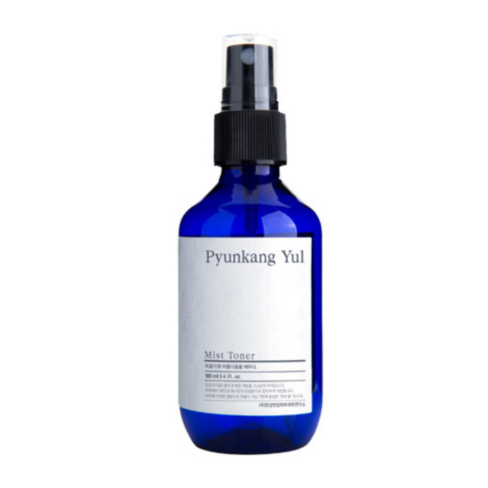 Una bottiglia Pyunkang Yul Mist Toner, perfetta per gli appassionati di toner ipoallergenici, su sfondo bianco.